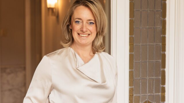 Rosanne Oudshoorn mob